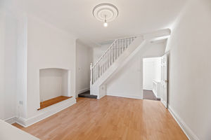 Lounge- click for photo gallery